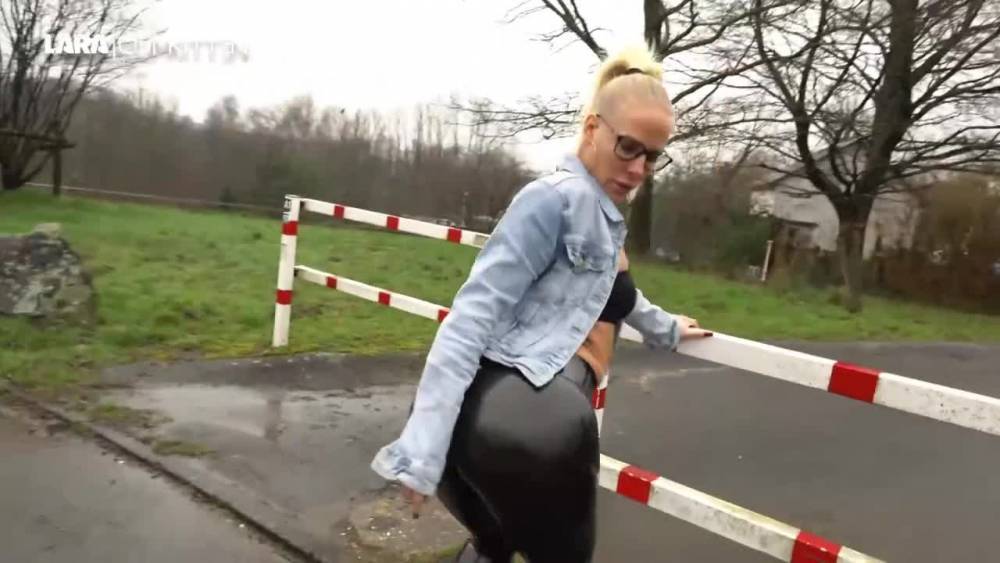 Latex slut - fetishpapa.com