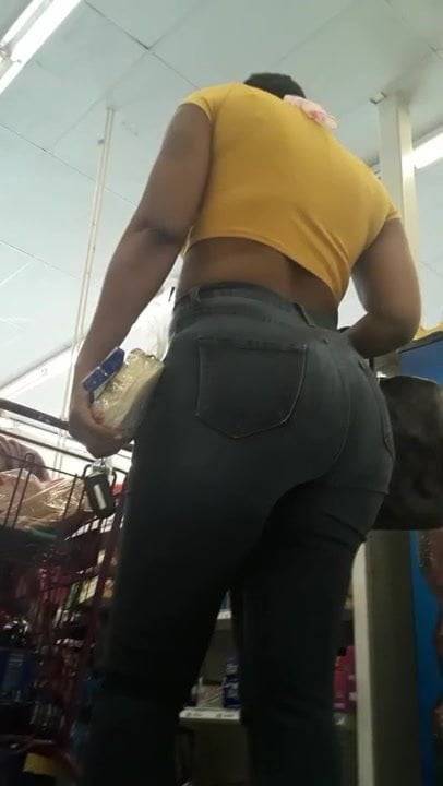 Slim thick bubble butt, chocolate ebony in Jean's part.2 - xhamster.com