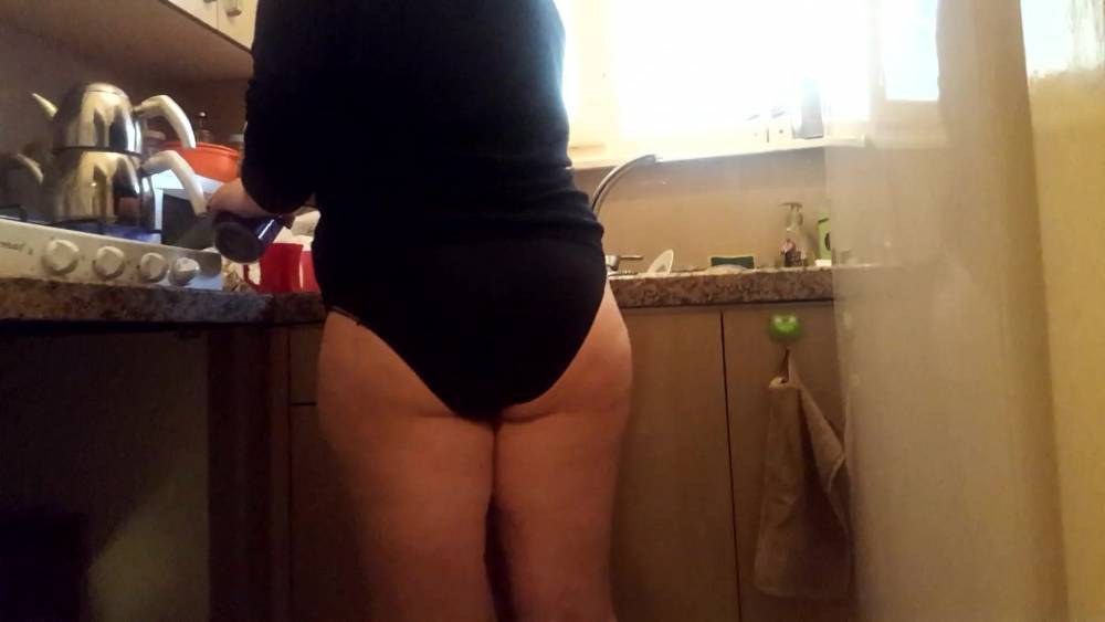 Chubby Gf's sexy ass in panties, kitchen work - xhamster.com