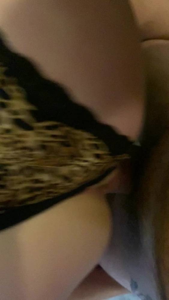 Wife on her knees - xhamster.com