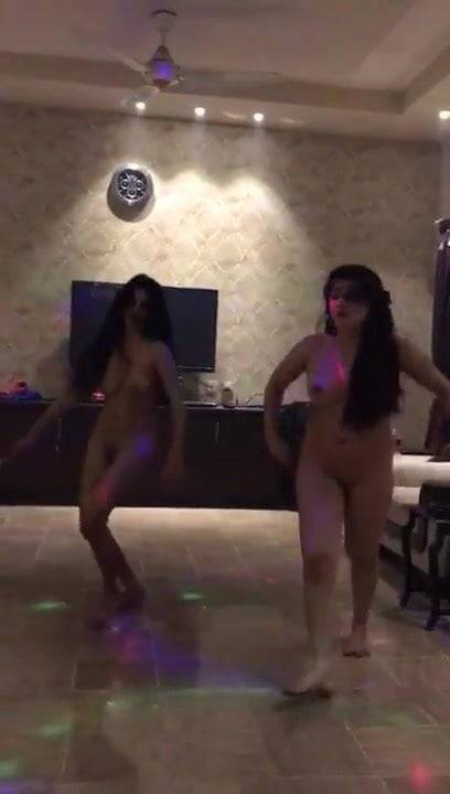 Beautiful Indian mujrah girls dancing naked - xhamster.com - India