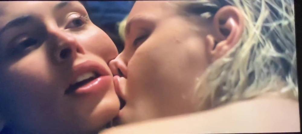 Lesbians from movies 1 - xhamster.com