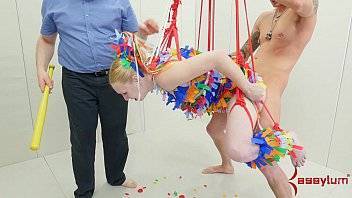 Anal pinata girl gets brutal punishment - xvideos.com