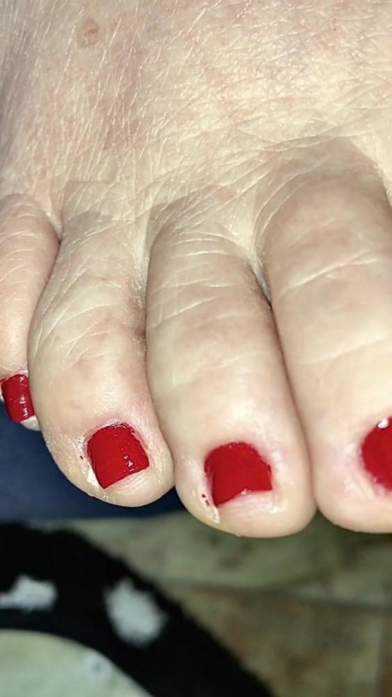 Wifes Sexy Feet And Red Toes - xhamster.com