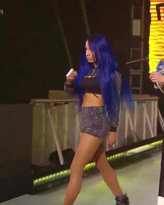 Sasha - WWE - Sasha Banks sexy entrance dance - xh.video - Usa