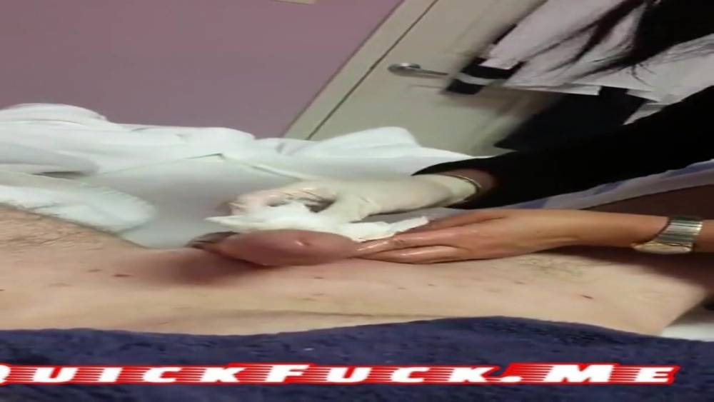Asian lady waxing me and my dick - xh.video
