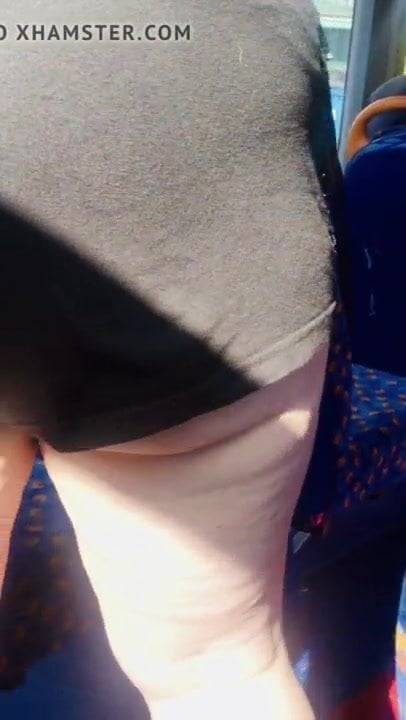Chubby pawg on the bus - xh.video - Britain