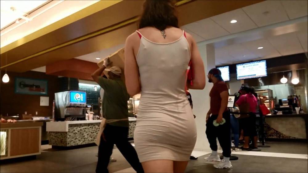 College Pawg in Skintight Minidress Shows Her Wobbly Booty - xh.video