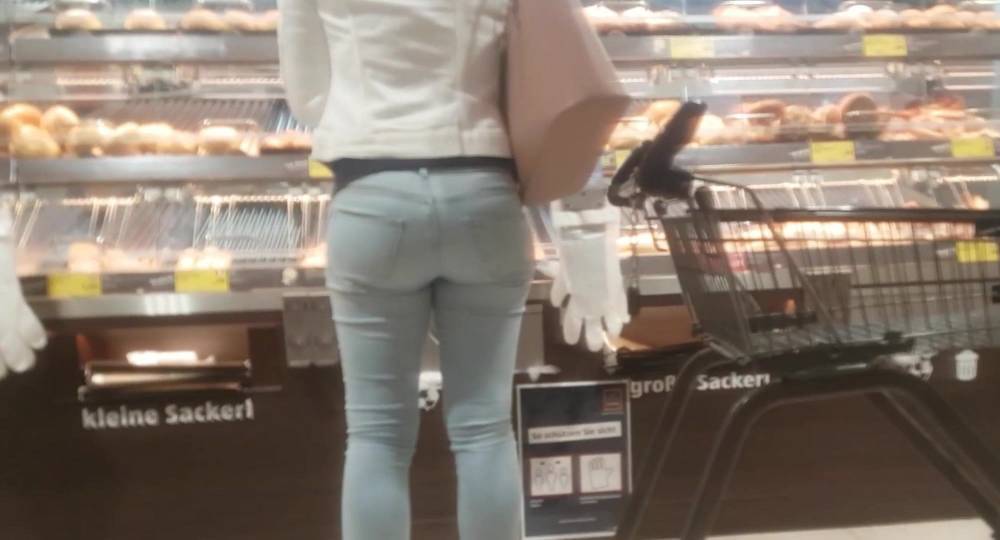 Tight teen jeans ass - xh.video - Germany