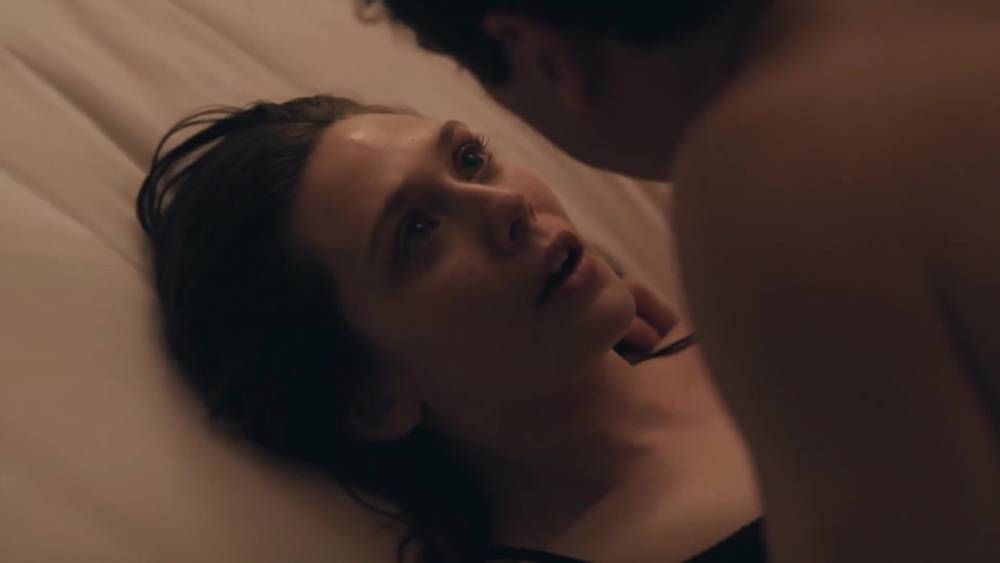 Elizabeth Olsen - Sorry For Your Loss - Softcore Sex Scene - xh.video