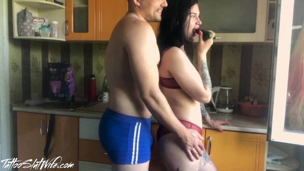 Distracted Wife from Cooking and Fucking - Cum on Food - xh.video