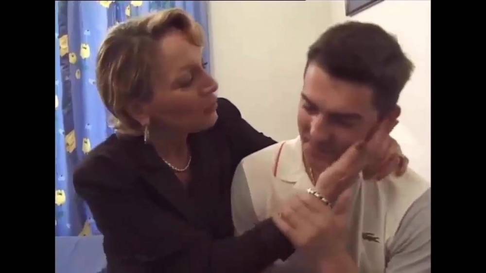 Maman veut ma bite dans son cul - xh.video - France