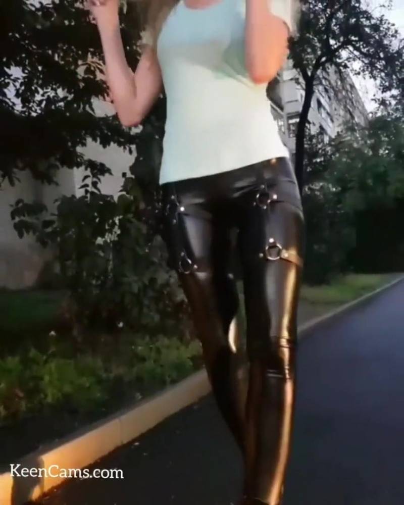 Leather Fetish Girl - xh.video