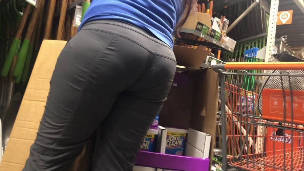 Mature PAWG candid booty - xh.video