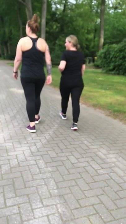 Two jiggly asses go jogging - xh.video - Germany