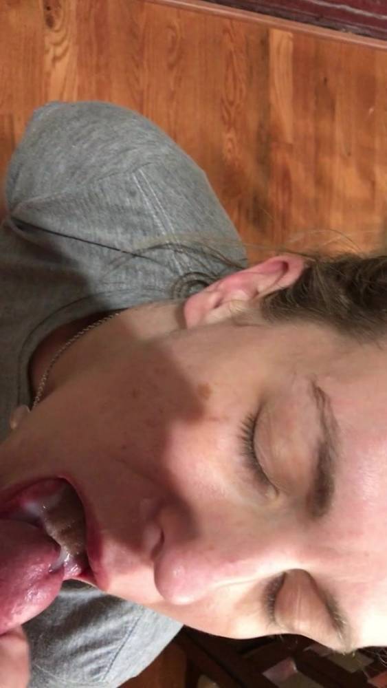Mouth full of cum - xh.video