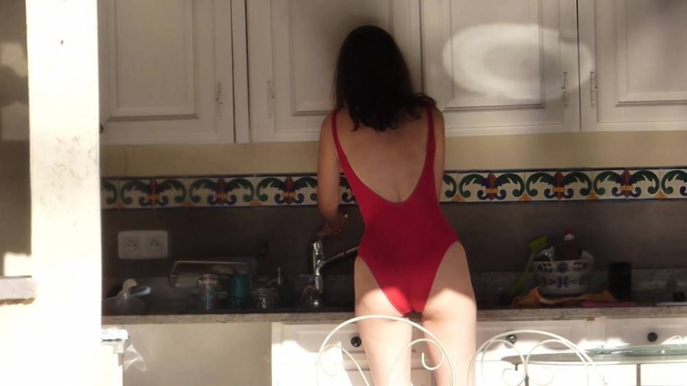 Spy ass in one piece swimsuit - xh.video