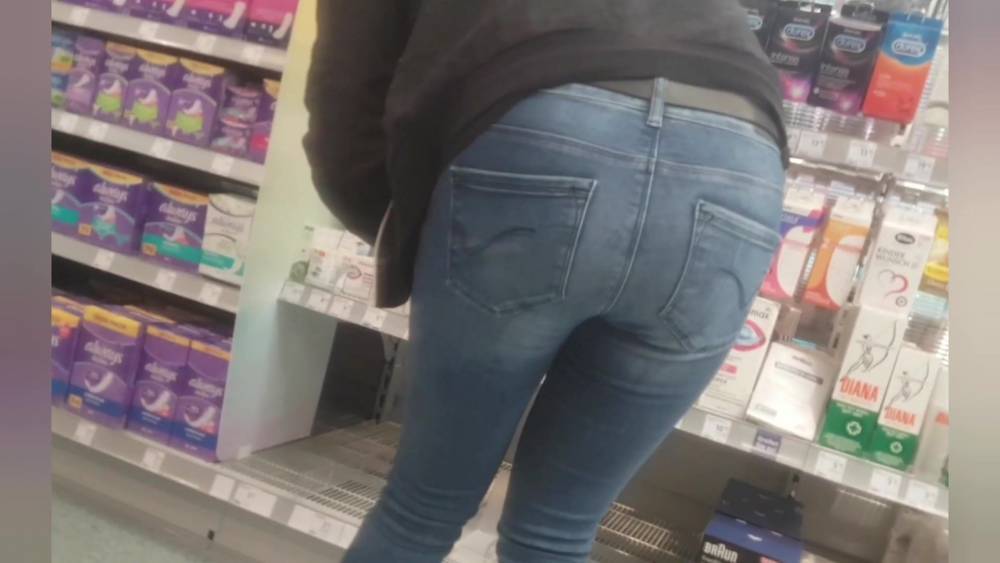 Tight teen asses in jeans bend over workers ass dm - xh.video - Germany