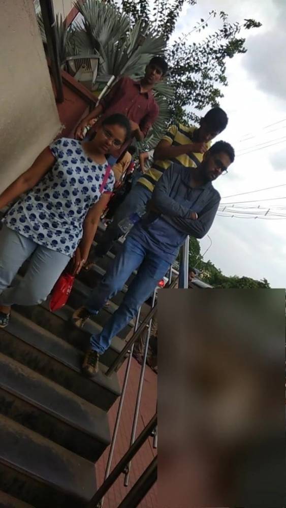 Desi candid bouncing boobs on stairs 5 - xh.video - India