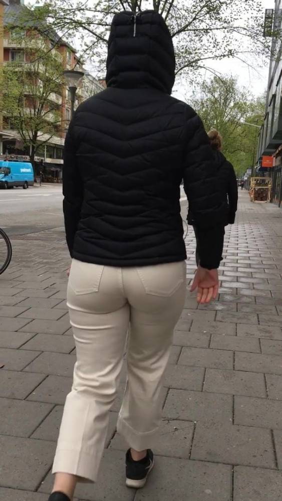 TushyLoverSweden - Creep - Booty in tight pants - xh.video - Sweden