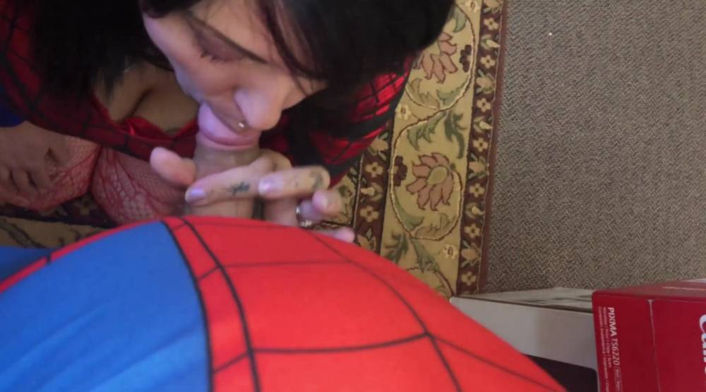 Spidergirl Fucked Hard and Gets a Web Facial from Spiderman - theyarehuge.com