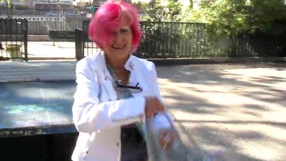 Granny Mary pussy flash - xh.video