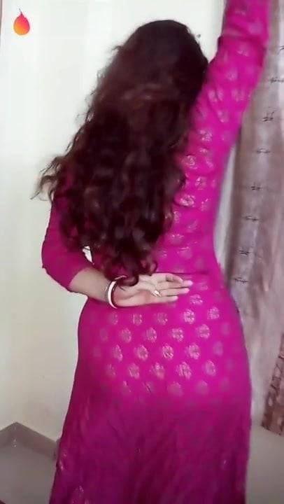 Sexy desi wife ass shake... - xh.video - India
