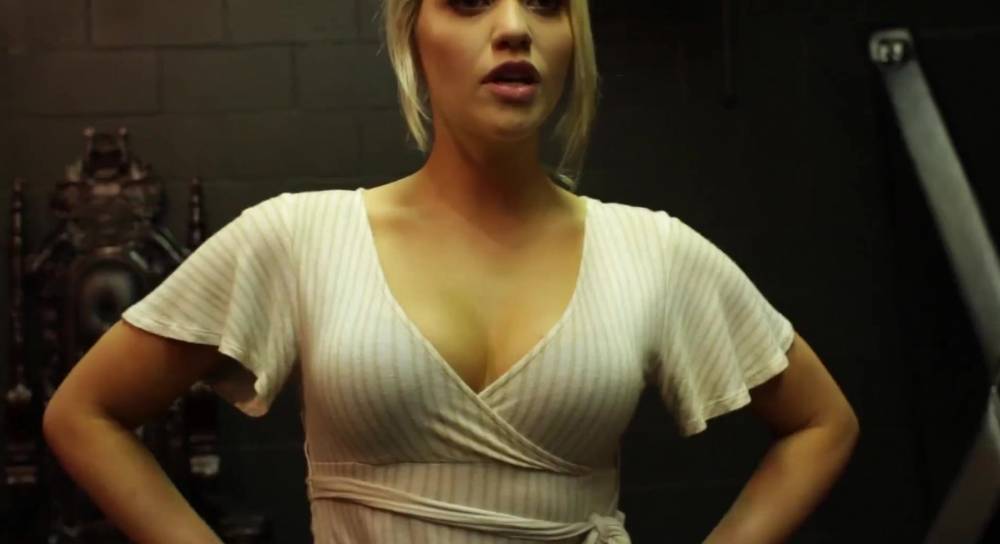 Mia y Darcie - theyarehuge.com