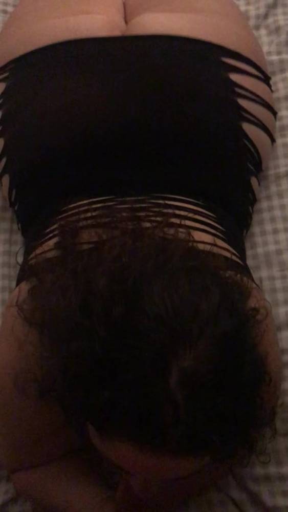 Thick ass bbw wife blowjob in hot outfit - xh.video