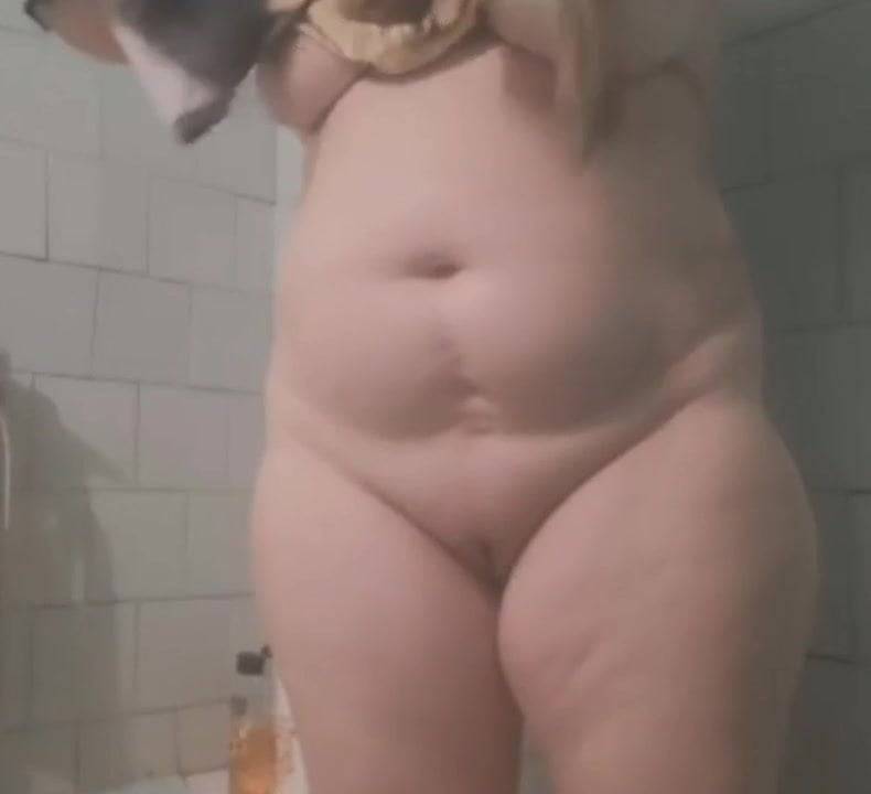 mommy in the shower - xh.video