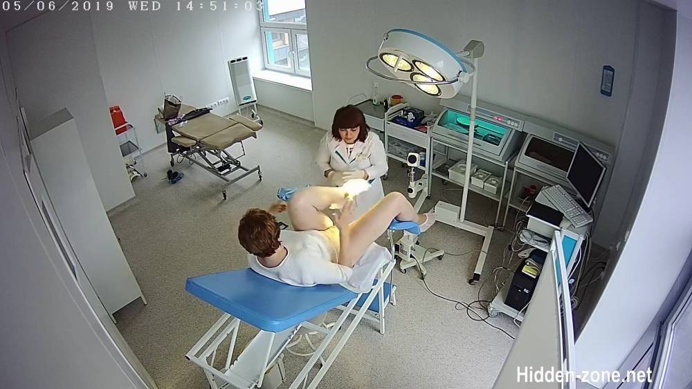 Hidden camera in the gynecological office (2) - xh.video - Russia