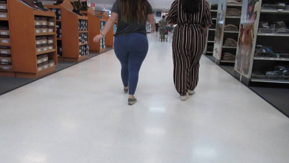 Bubble Booty - Fat bubble booty PAWG in see-through blue leggings - xh.video