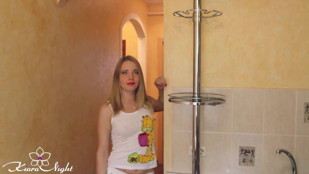 Blonde Pussy Fucking Babana and Cum - Food Fetish - xh.video - Russia