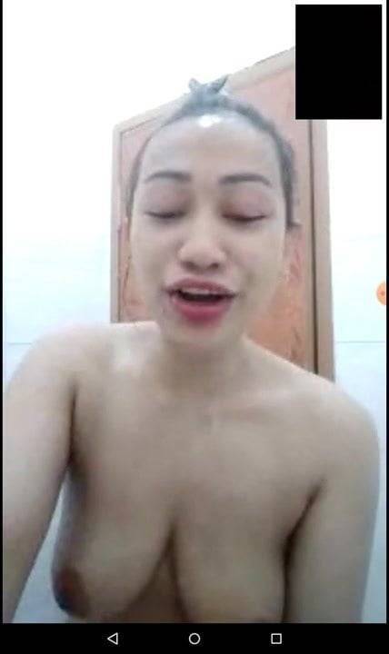 Indonesian bitch with tattoo in shower - xh.video - Indonesia