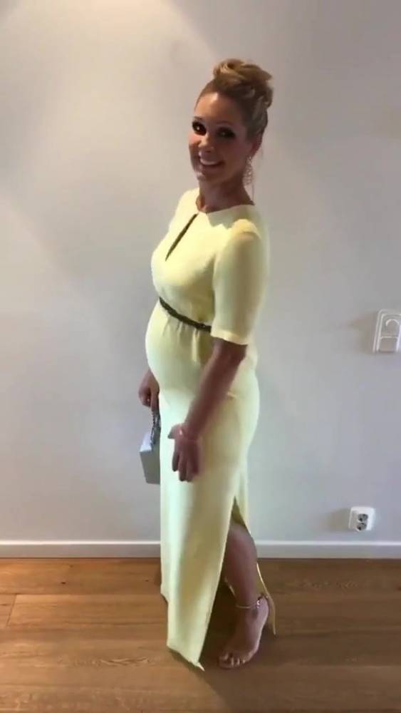 Pregnant Cheating Wife Anna Brolin With A Delicious Hot Body - xh.video - Sweden