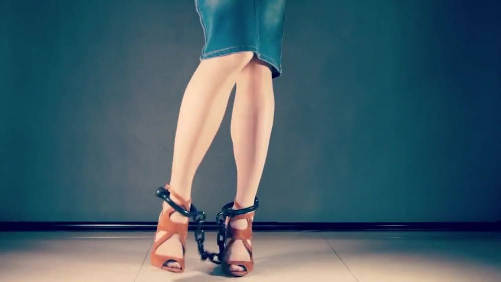 Asian Chained Treadmill Walking in Heels - hotmovs.com