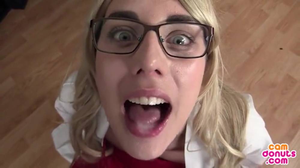 Nerdy blonde loves to swallow every drop - xhamster.com