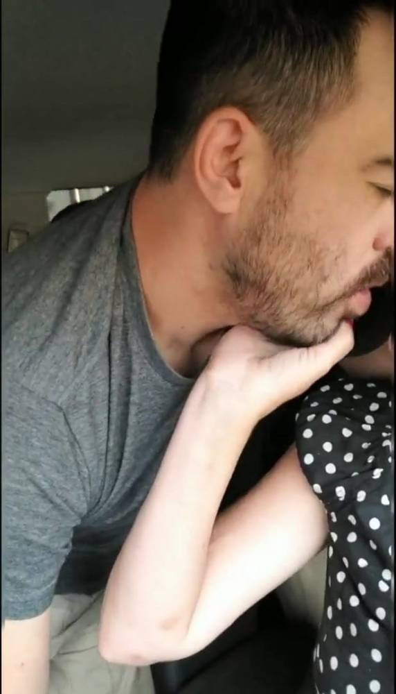 Beautiful Nursing Session in the Car - xhamster.com