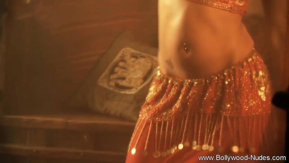 Sensual Dancing From The Orient Just To Feel Arouse - xh.video
