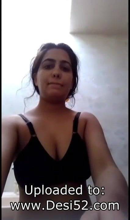 Desi cute bhabhi nice boobs n pussy - xh.video