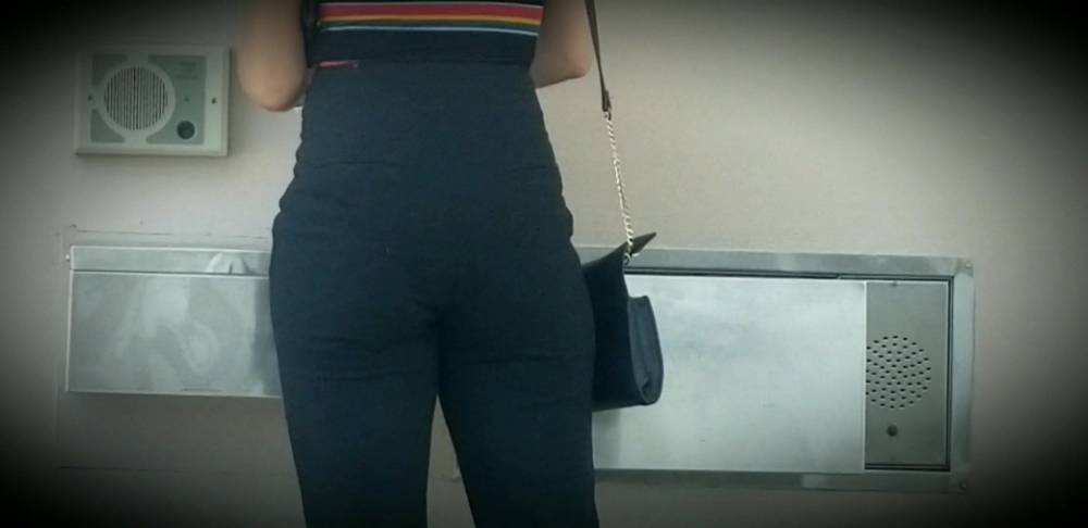 Candid Sexy Ass in Tight Black Pants and VPL High Heels - xh.video