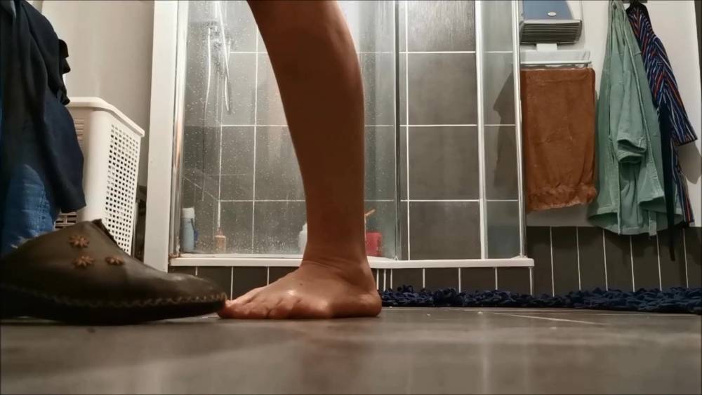 Spying on my wife in the shower 3 homemade - xh.video