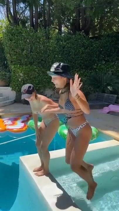 Vanessa - Vanessa Hudgens and Stella Hudgens in bikinis on TikTok - xh.video - Usa