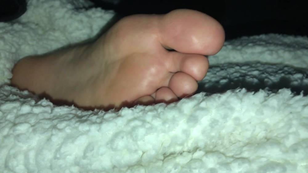 Sam - Sexy Candid Feet Toes n Soles!!! - xh.video