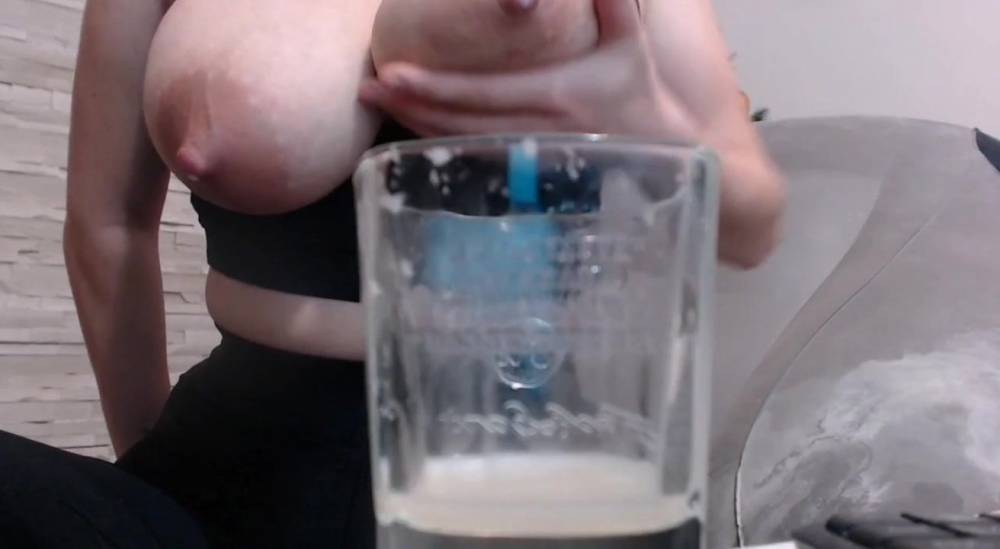Kitty hotx glass filled with milk - xh.video