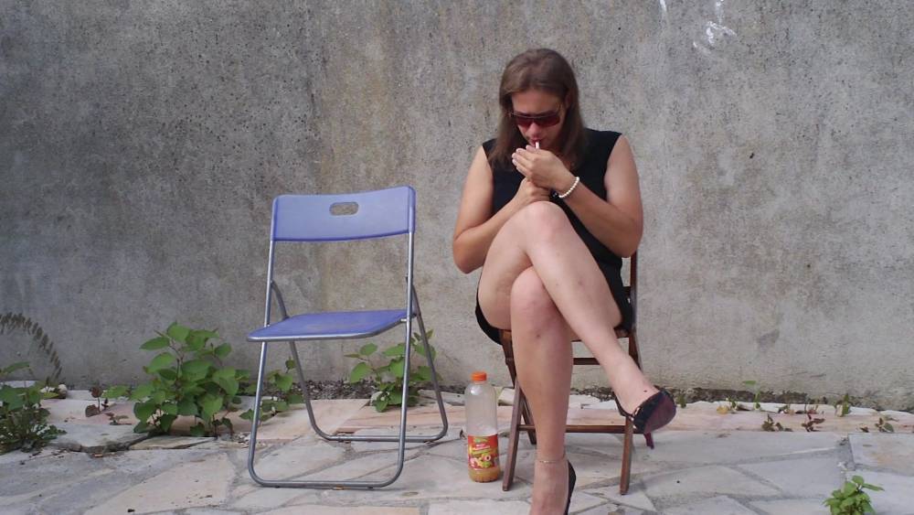 Nadejda Smoking Time on Sunshine - xhamster.com