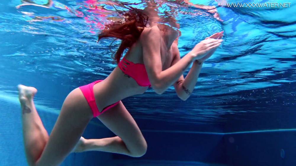 Tiffany Tatum - Tiffany - Tiffany Tatum shower her hot ass by the pool - drtvid.com