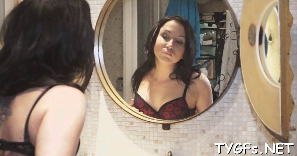 Sensual brunette Iva Zan bent over for a bonk - sexu.com
