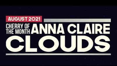 Anna Claire Clouds Masturbating Cherry of the Month Plays - webmaster.drtuber.com