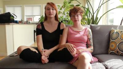 Amateur Lesbian Couple Loves Being Filmed - hclips.com